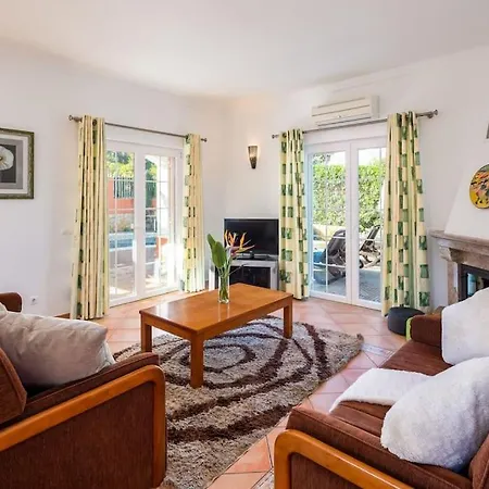 4 Bed Private Ribeiro Ii With Heated Pool, Garden, Wi-fi فيلة