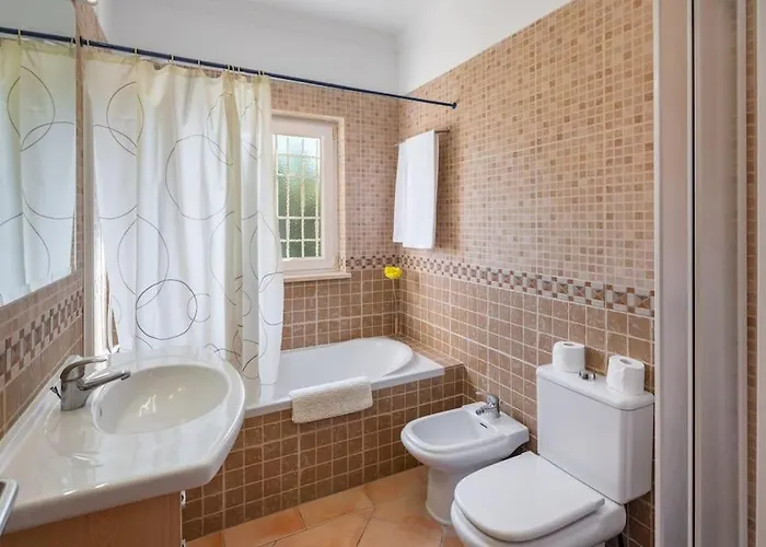 4 Bed Private Ribeiro Ii With Heated Pool, Garden, Wi-fi 알부페이라