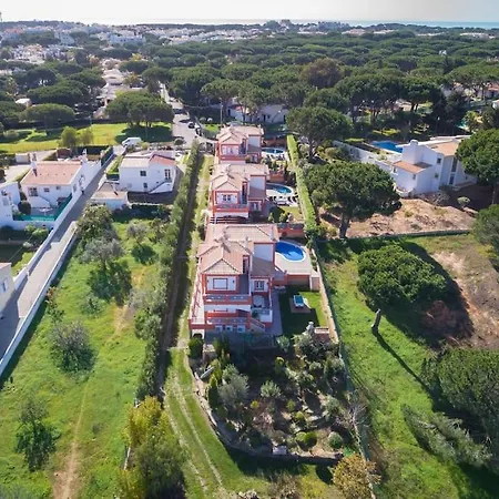 4 Bed Private Ribeiro Ii With Heated Pool, Garden, Wi-fi