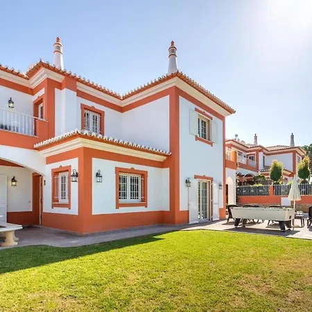 Villa 4 Bed Private Ribeiro Ii With Heated Pool, Garden, Wi-fi