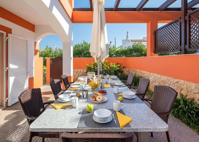 4 Bed Private Ribeiro Ii With Heated Pool, Garden, Wi-fi וילה